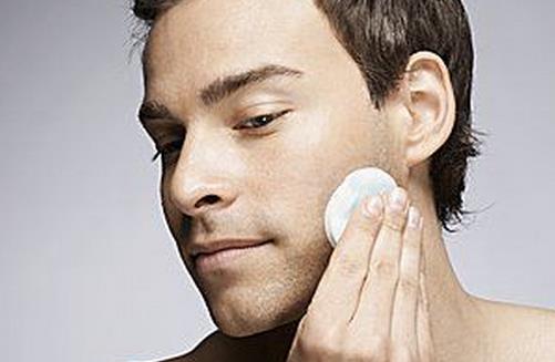 男人如何保养出健康润泽的肌肤?